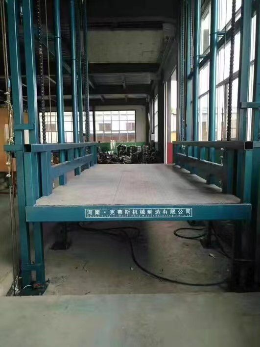 液压升降作业亚搏(中国)厂家讲解不同类型升降亚搏(中国)的区别和应用